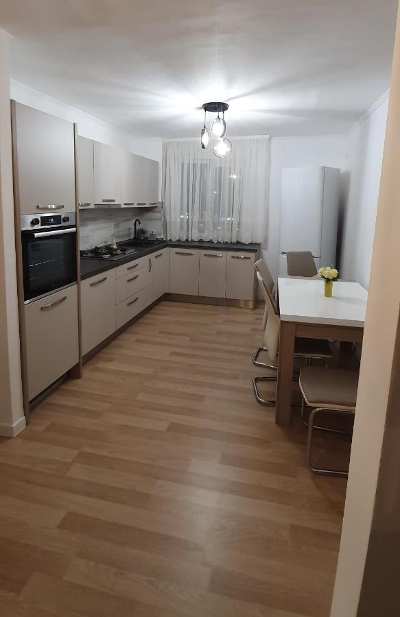 Rebecca Sweet Apartment ออราแด ภายนอก รูปภาพ